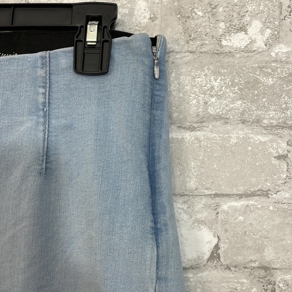 Hot in Hollywood California Fit Jeans - Picture 3 of 6